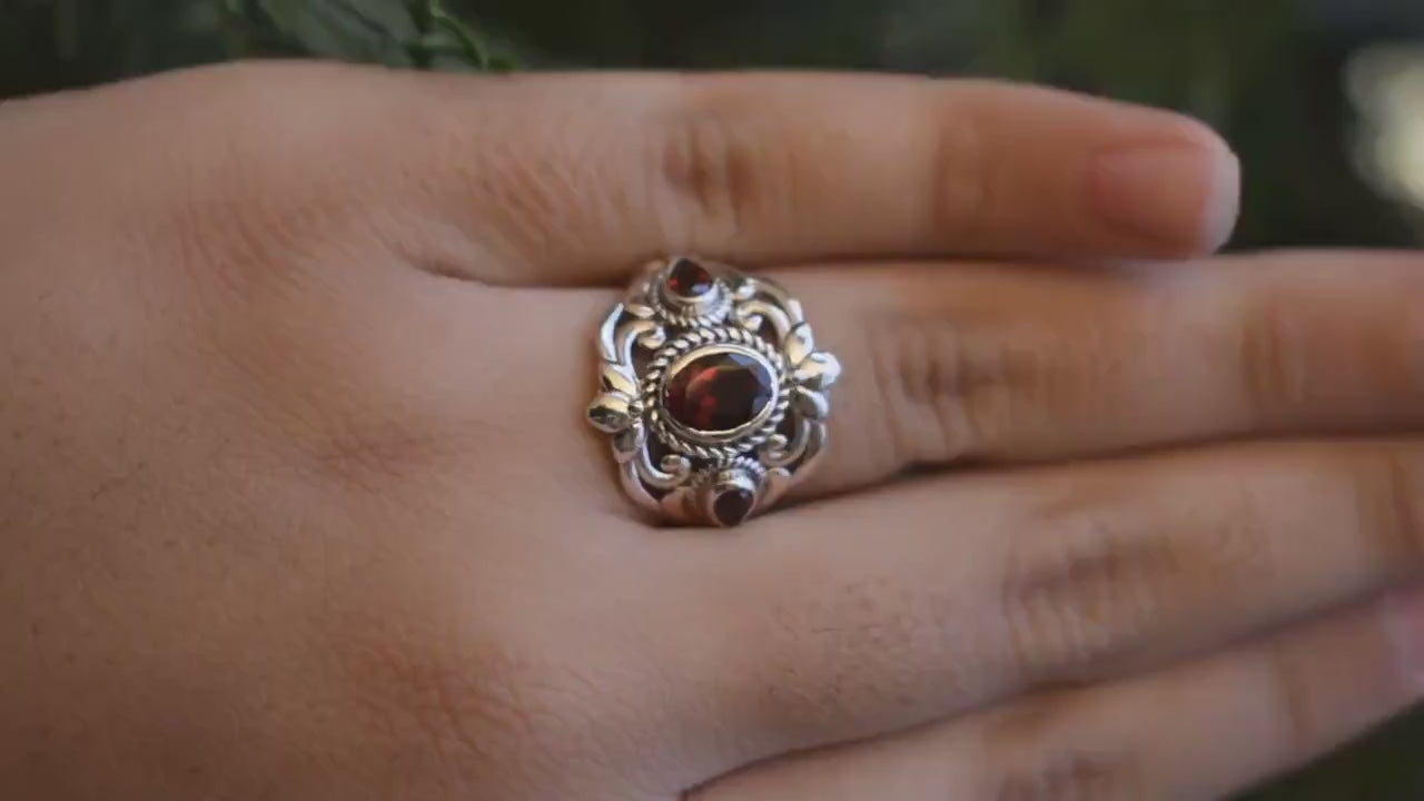 Vintage Garnet Ring: 925 Sterling Silver Filigree Design